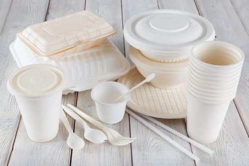 ТОП-10 видів одноразового посуду для кав’ярень та фуд-кортів