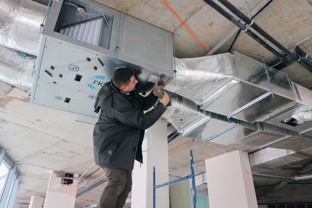 Монтаж вентиляційних систем: Мистецтво створення ідеального мікроклімату